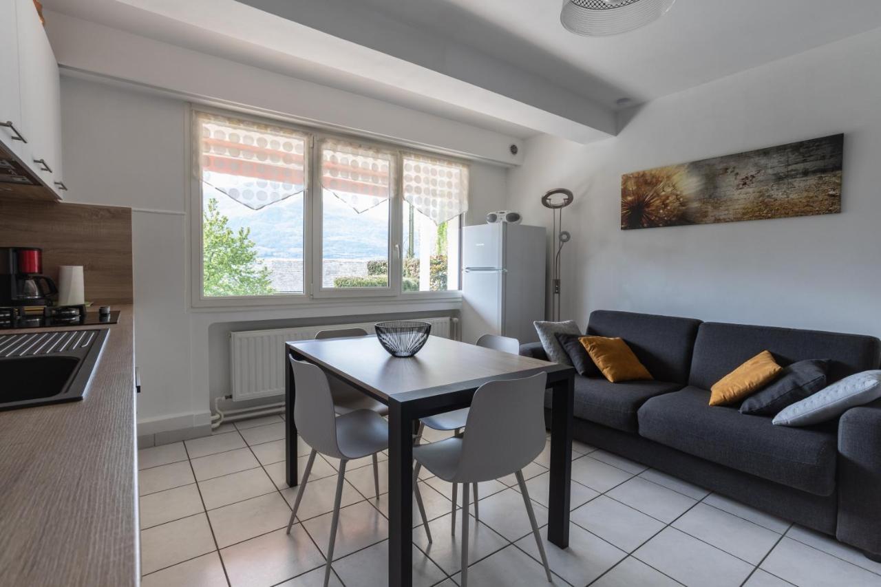 Vue Sur Les Montagnes Apartment Амбрюн Екстериор снимка