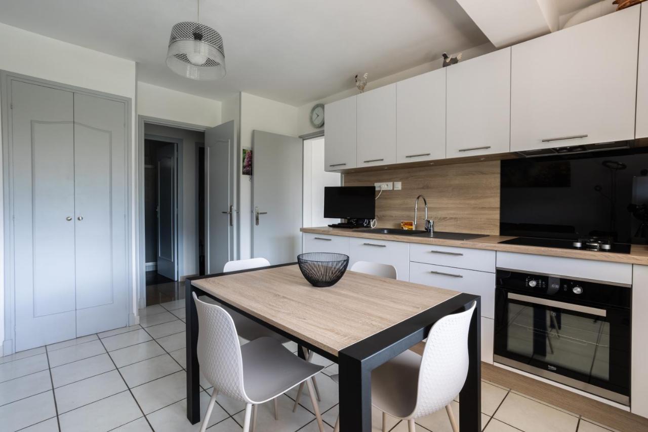 Vue Sur Les Montagnes Apartment Амбрюн Екстериор снимка